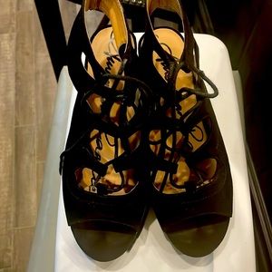 America Rag black wedges